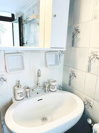 Bathroom 5, Sea Breeze Sanctuary-1bd 3pl 1ba - 90m To Sea., Crete