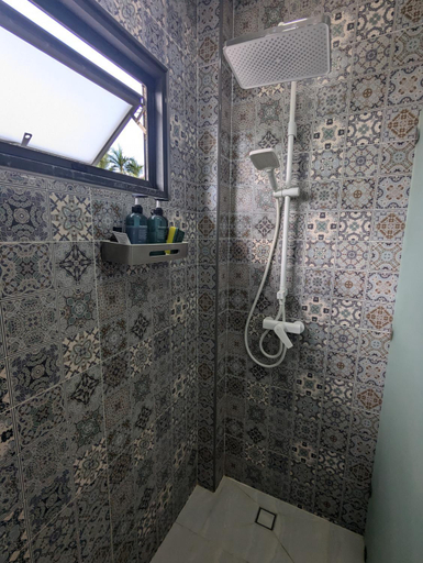 Bathroom 3, Maenam Hills, Ko Samui