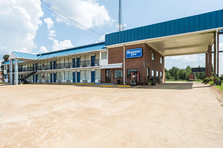 Exterior & Views 1, Rodeway Inn Sardis, Panola