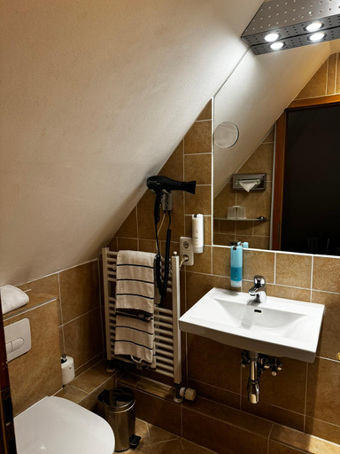 Bathroom 12