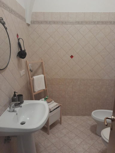 Bathroom 3, B&B Margherita, Bari