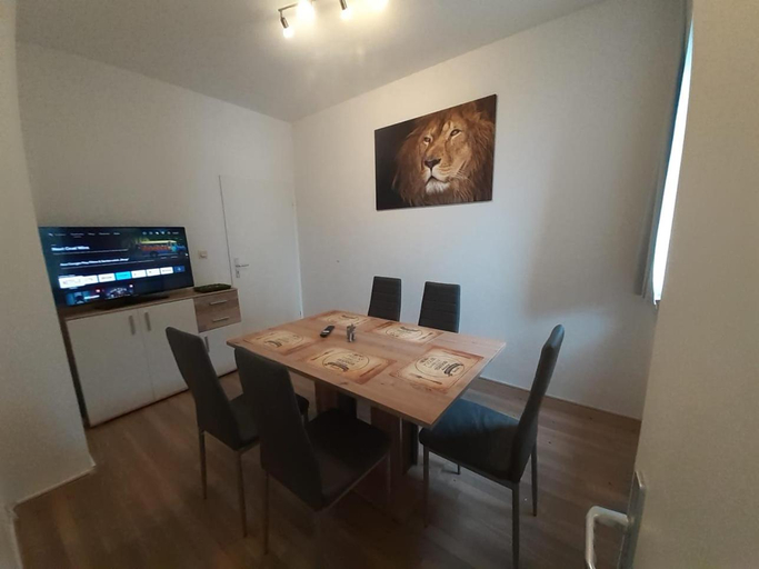 Others 3, Spacious Apartment for Traveler and Fitter, Gießen