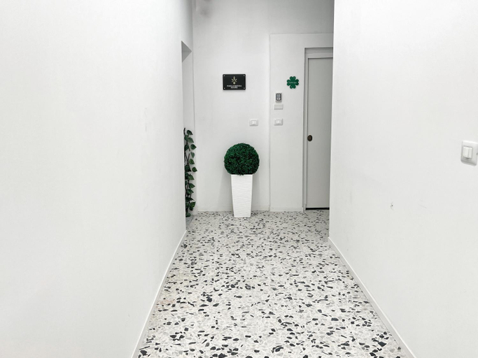 Others 5, Porta Fortuna rooms, Salerno