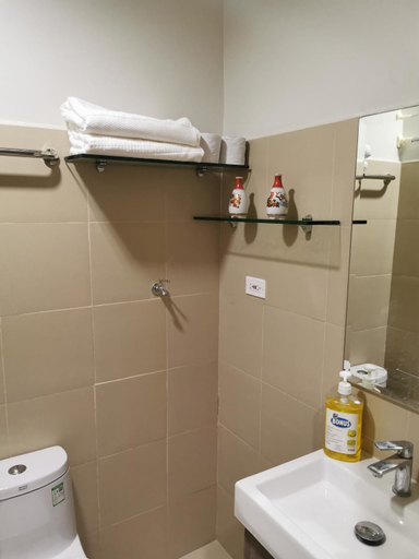 Bathroom, Shore 3 residence, Pasay City