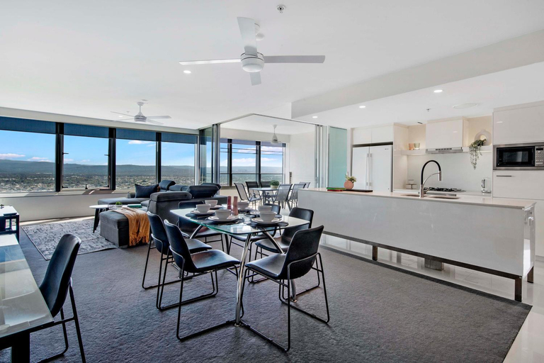 Food & Drinks 4, Q Tower - Privately Managed, Gold Coast