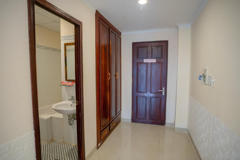 Bathroom, Bông Sen Hotel, Vị Thanh