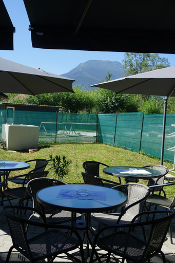 Food & Drinks 5, Pensiunea Cascada, Borsa