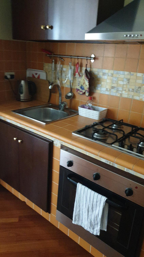 Others 5, Mazzini House, Catania