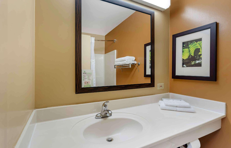 Bathroom 11