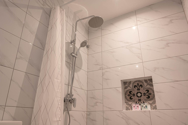 Bathroom 3, The Farmhouse, Kinta