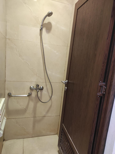 Bathroom 13