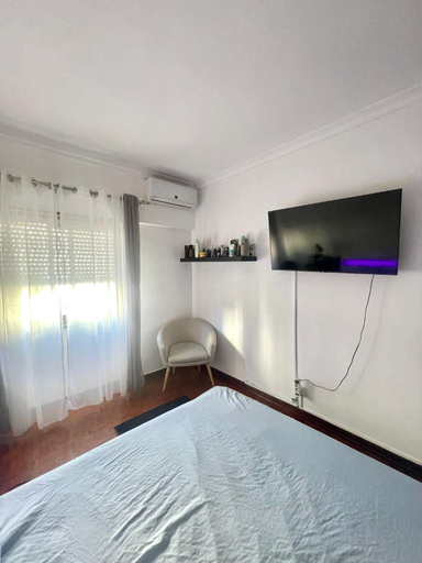 Others 3, Quarto de Casal Acolhedor, Almada