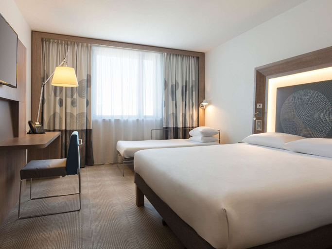 Bedroom 3, Novotel Paris Saint Denis Stade Basilique, Seine-Saint-Denis