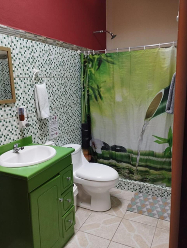 Bathroom 3, Cabinas Hukats Secret Jungle, Talamanca