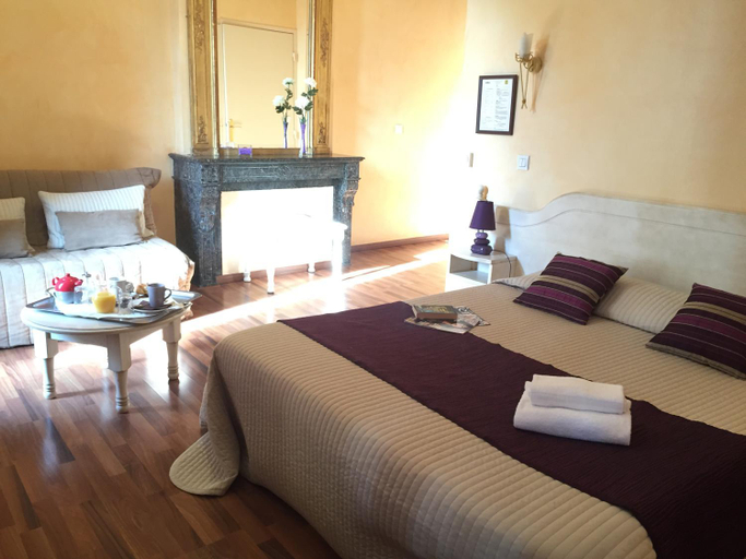 Bedroom 2, Logis Hotel Les 3B, Hautes-Pyrénées