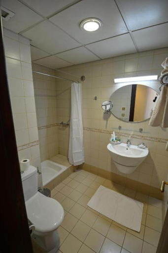 Bathroom 5, Madinah Manazeli Hotel, Al Madinah Al Munawwarah