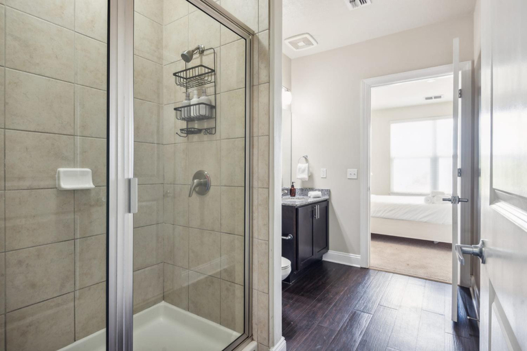 Bathroom 4, Century Millenia in Orlando, Orange