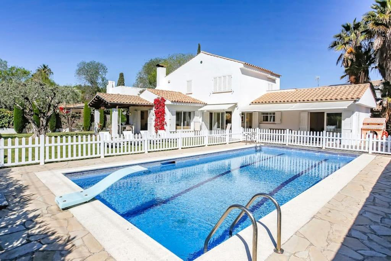 Others 5, Villa Romady, casa familiar independiente, Barcelona