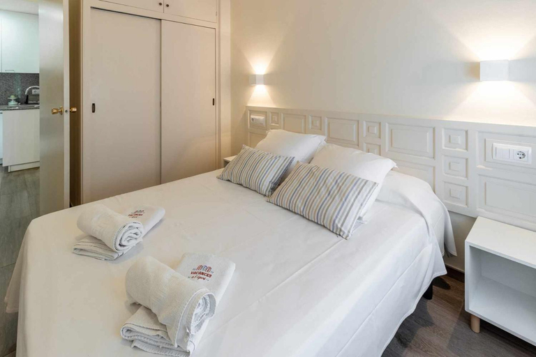Bedroom 2, Polcent 8 Apartamento cercano a la playa, Girona