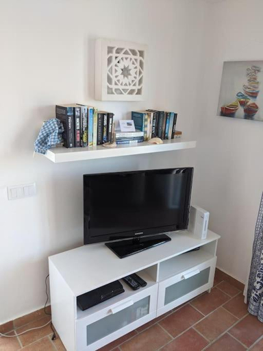 Shared lounge/TV area, Casa Perola -ocean view cottage, Lagoa
