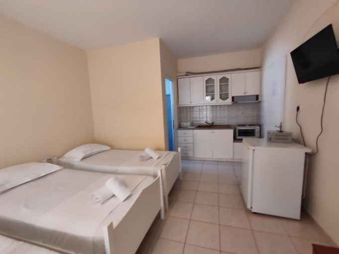 Others 5, Villa Sidorela, Sarandës