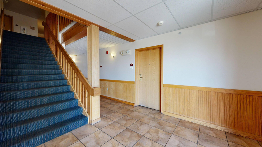 Others 4, Western Executive Inn, Yellowstone