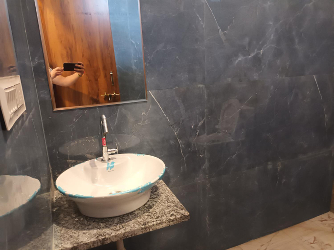 Bathroom 4, Braham Vatika Resort, Ajmer