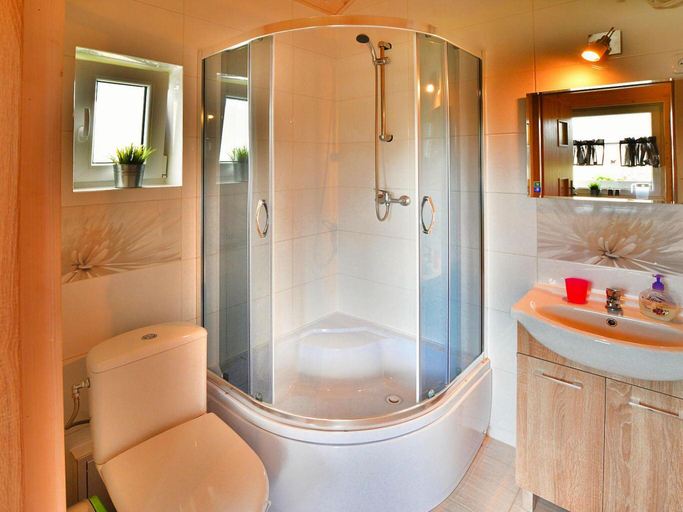 Bathroom, Holiday homes with air conditioning, pool, jacuzzi, Sławno