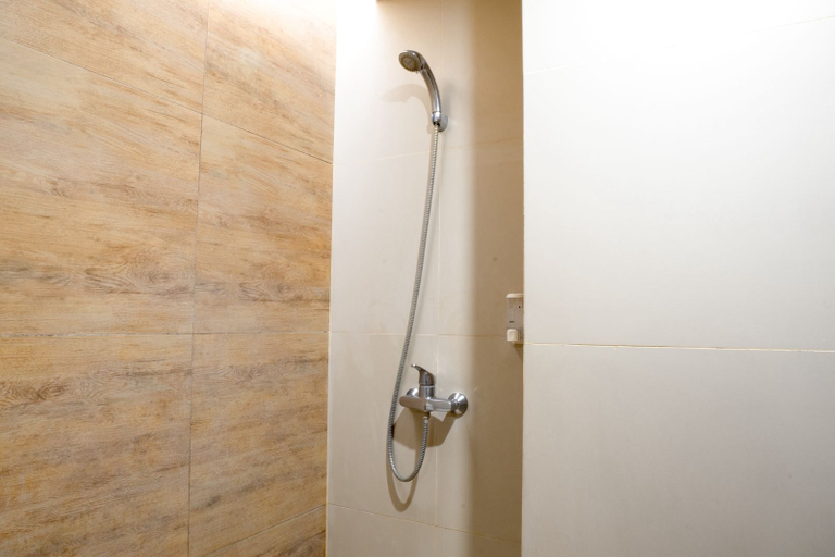 Bathroom 13