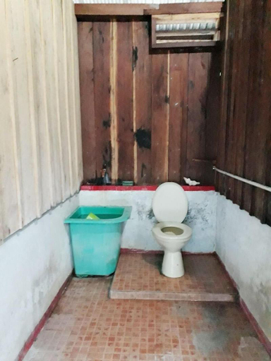 Bathroom 3, Andau Homestay, Raja Ampat