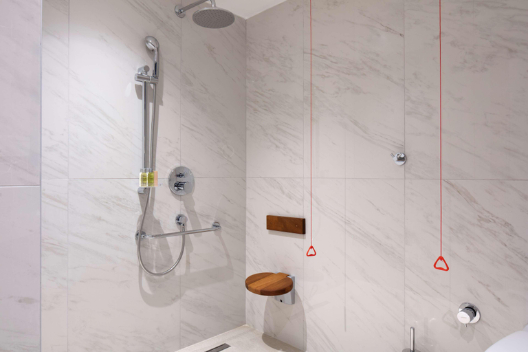 Bathroom 5, DoubleTree By Hilton Bodrum Isıl Club Resort, Bodrum