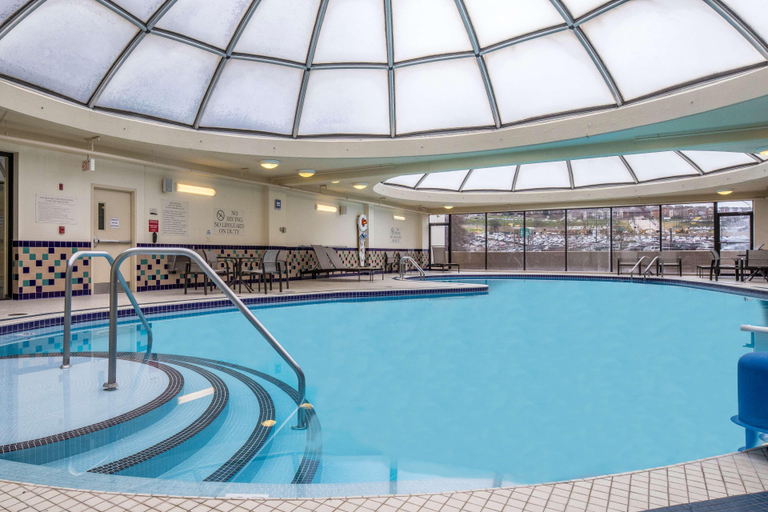 Sport & Beauty, DoubleTree by Hilton Hotel & Suites Pittsburgh Downtown, Allegheny