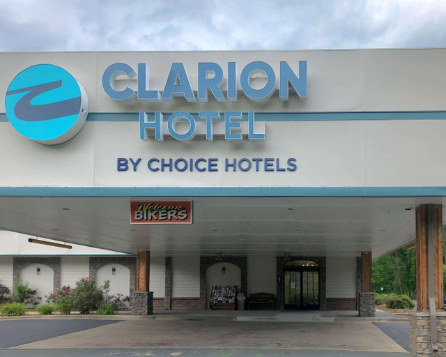 Public Area 2, Clarion Hotel Conference Center Maggie Valley, Haywood