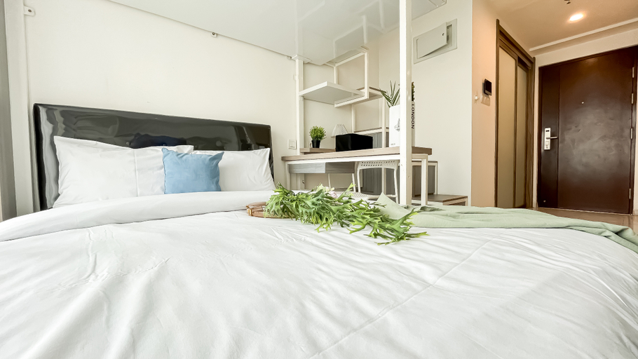 Others 3, Modern Look and Homey Studio at Apartment Sky House BSD By Travelio, Tangerang Selatan