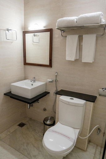 Bathroom 3, PALAIS DE PONDICHÉRY, Puducherry