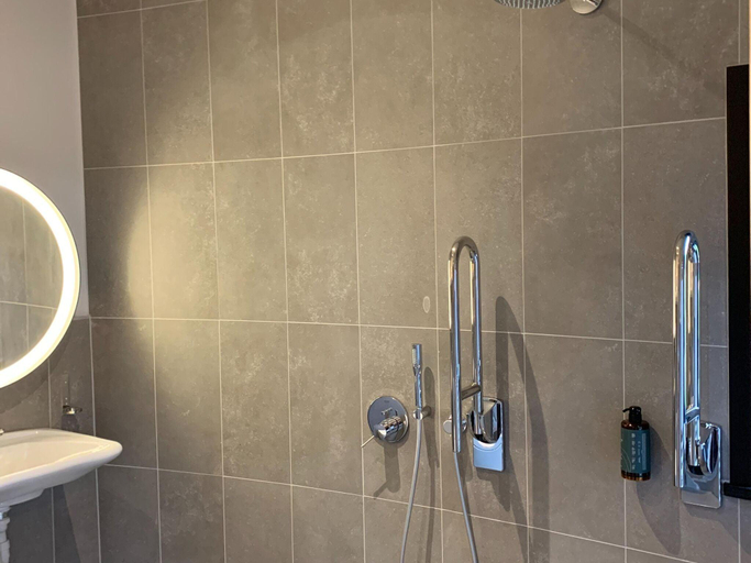 Bathroom 3, Luxurious Nature Escape, Hainaut