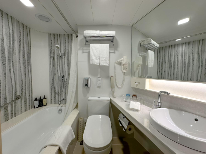 Bathroom 7