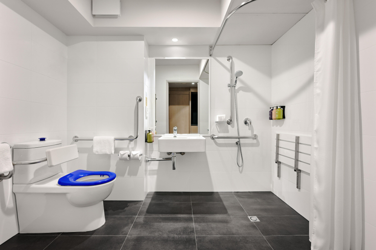 Bathroom 22