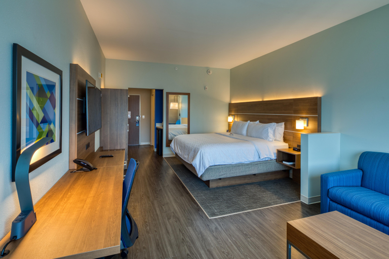 Bedroom 13
