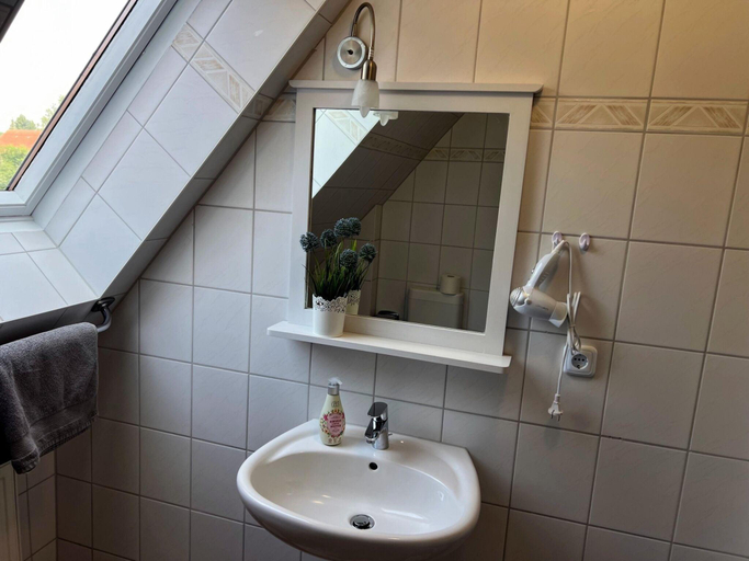 Bathroom 4, Studio in Dargun mit Pool am Kummerower See, Mecklenburgische Seenplatte