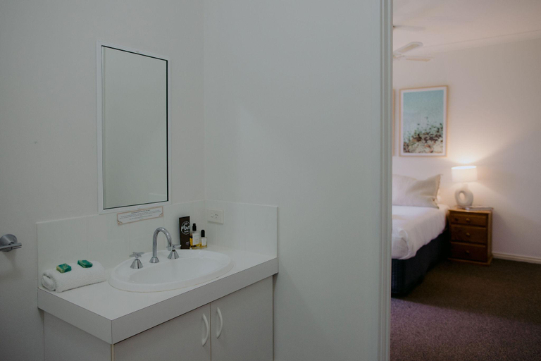 Bathroom 4, Yallingup Forest Resort, Busselton