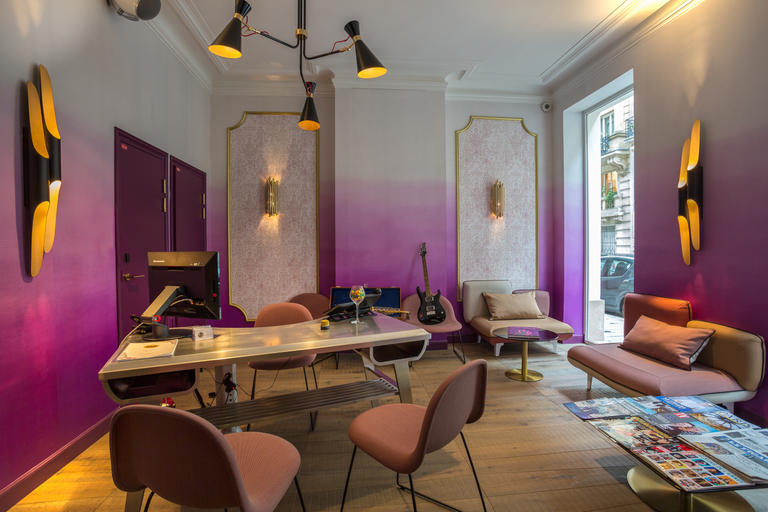 Public Area 3, Idol Hotel, Paris