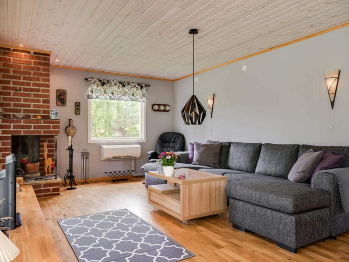 Others 4, star holiday home in Sparreholm, Flen