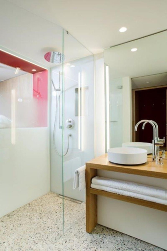 Bathroom 4, Hotel Schwarzler, Bregenz