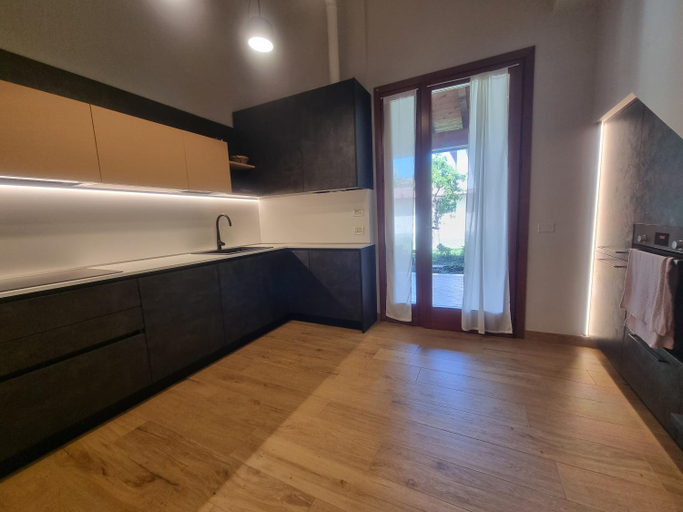Others 5, Villa Selva, Brescia