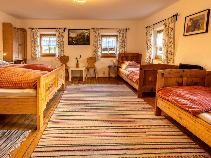 Bedroom 2, Historic farmhouse 200 years old meets new, Kufstein