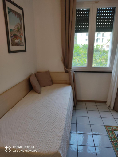 Others 2, Pietra di Luna residence, Salerno
