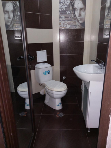Bathroom 2, Къща за гости "Тони", Bansko