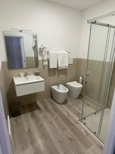 Bedroom 5, Hotel Principe, Udine