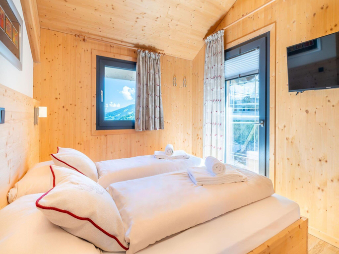 Bedroom 2, Superior chalet with sauna, Liezen